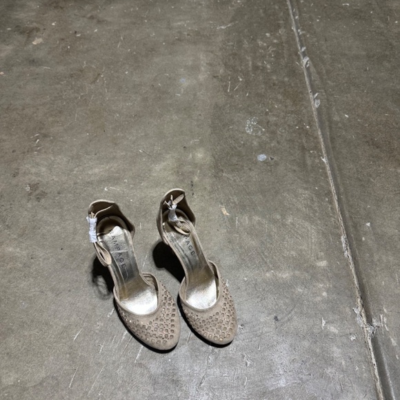 Shoes - Picture 5 of 5